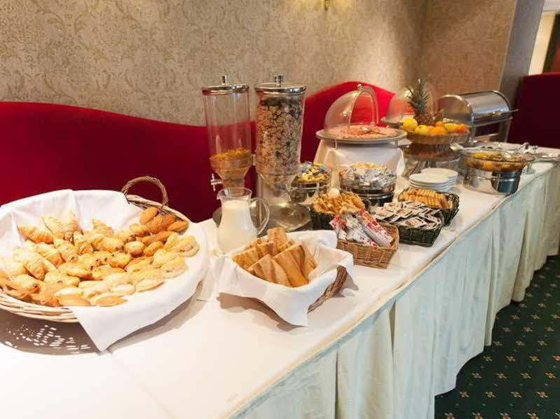 Hotel Restaurant Napoleon フォンテーヌブロー エクステリア 写真