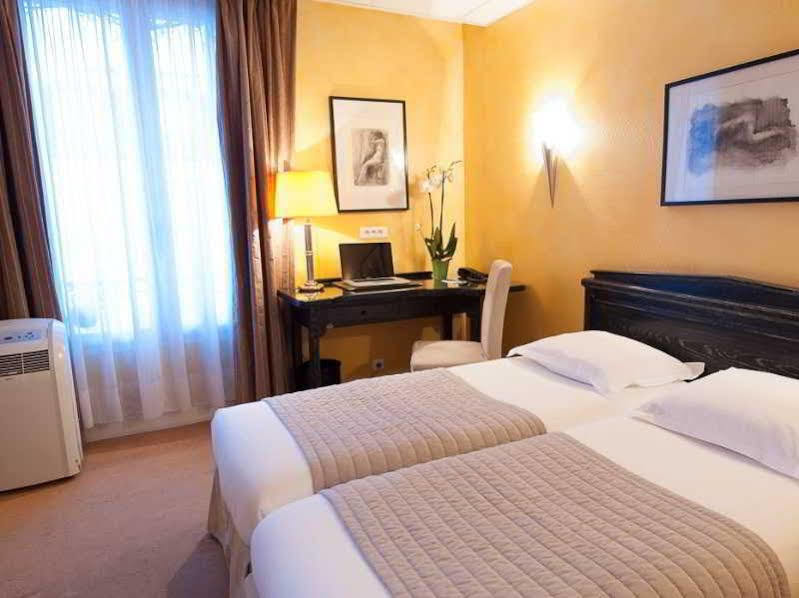 Hotel Restaurant Napoleon フォンテーヌブロー エクステリア 写真