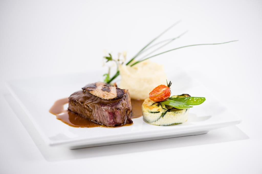 Hotel Restaurant Napoleon フォンテーヌブロー エクステリア 写真