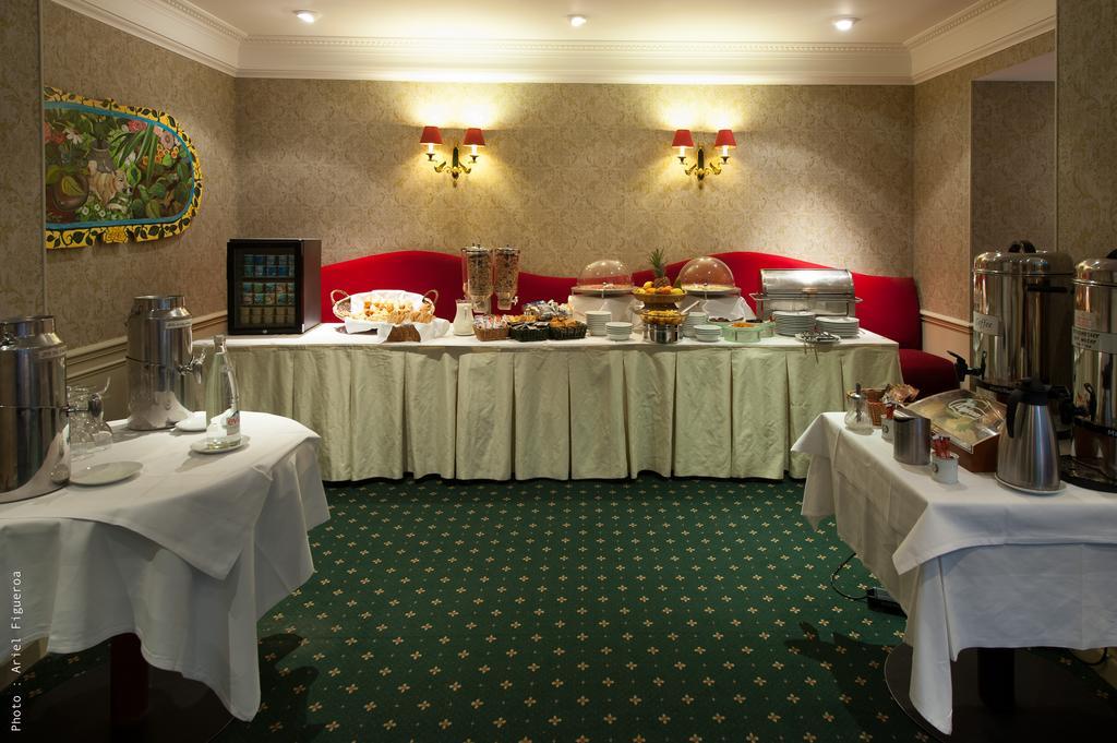 Hotel Restaurant Napoleon フォンテーヌブロー エクステリア 写真
